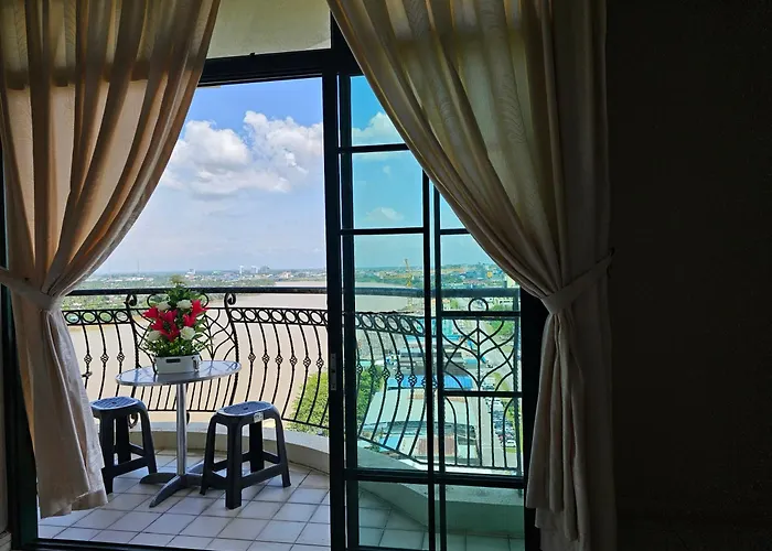 Kenyalang Riverine Emerald Condominium Homestay
