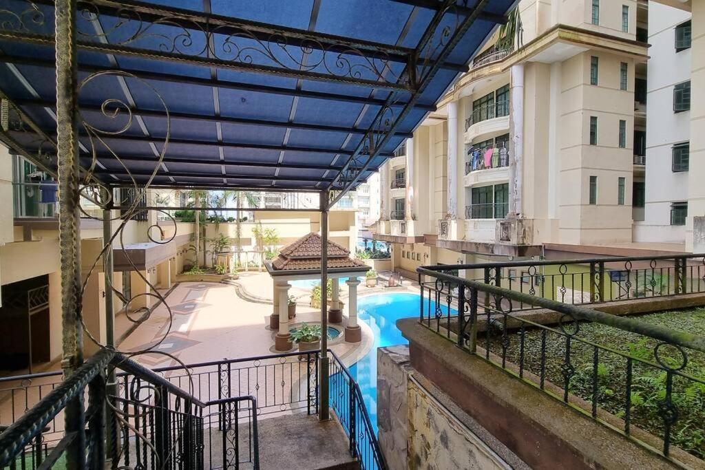 Kenyalang Riverine Emerald Apartment *